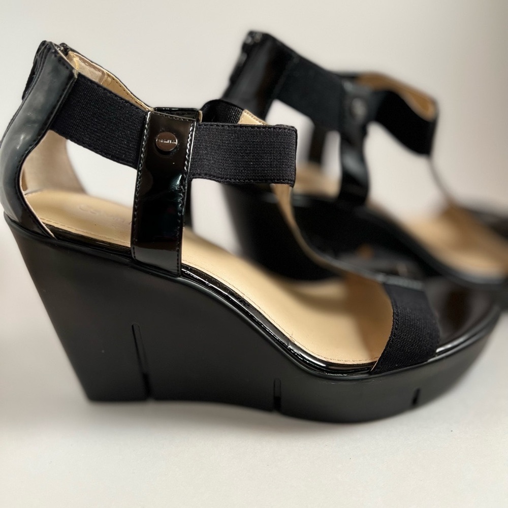 Calvin Klein wedge heel zipper back sandals New